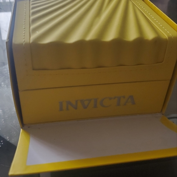 Invicta Rose Gold watch - Picture 5 of 6